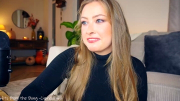 X_Lily_X 02-10-2021 Topless 